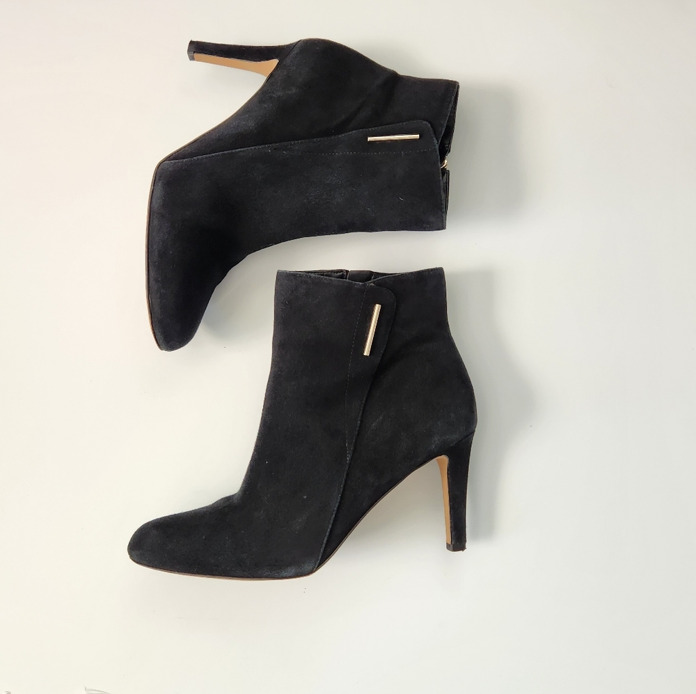 Vince Camuto chyane ankle booties heels pumps suede black sz 8.5 Medium zipper